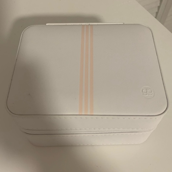 Gorjana Go To Jewelry Case - Picture 2 of 15